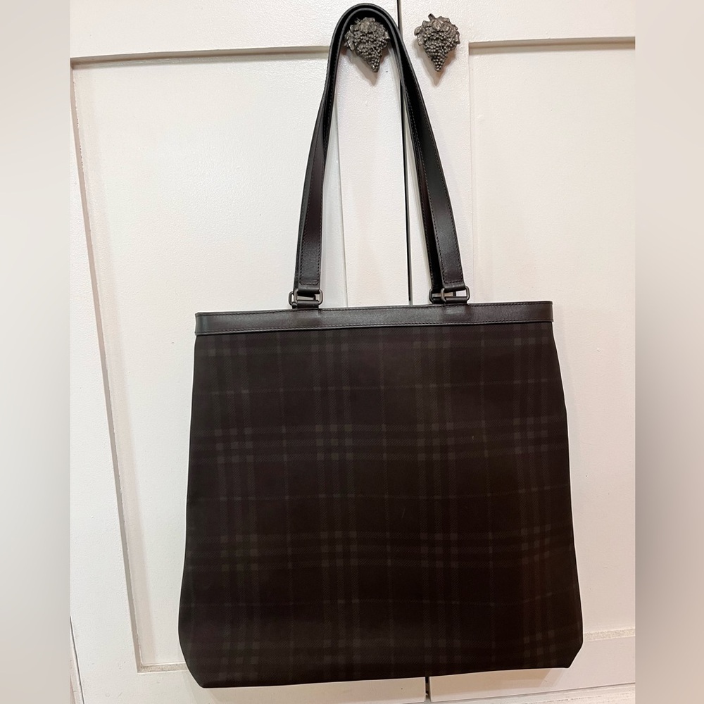 ✨BURBERRY✨Dark Brown Nova Check Print PVC w/Leather Trim Tote - Picture 6 of 6